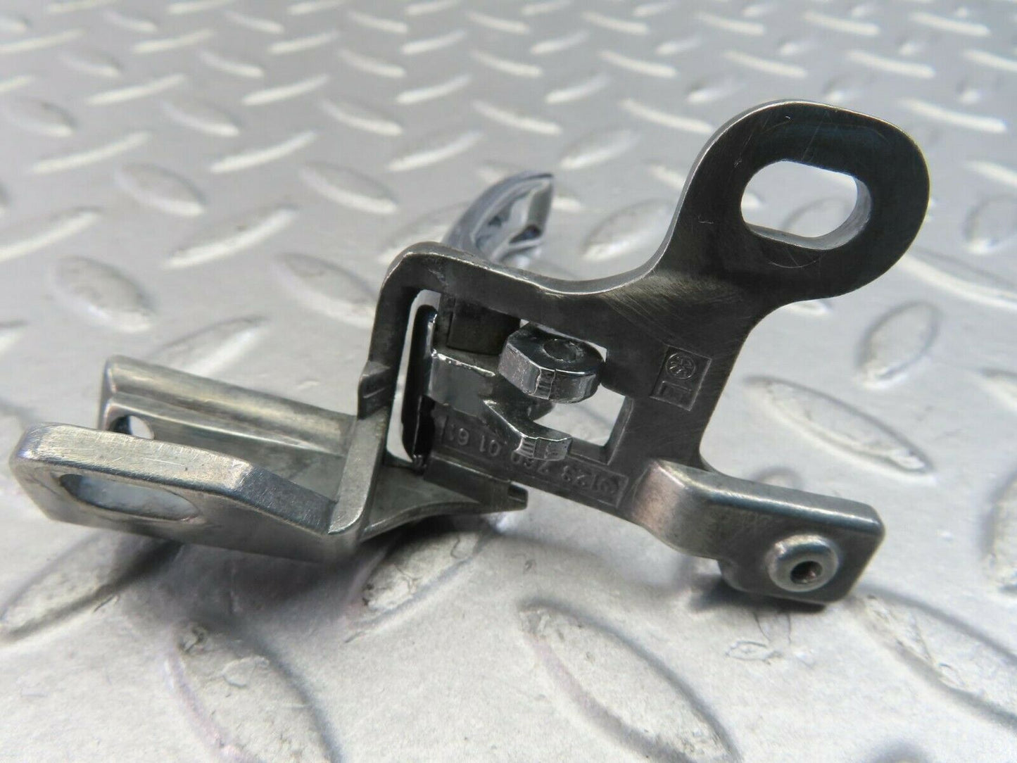 10112 Mercedes-Benz C123 230CE Coupe Left Interior Door Handle 1237600161