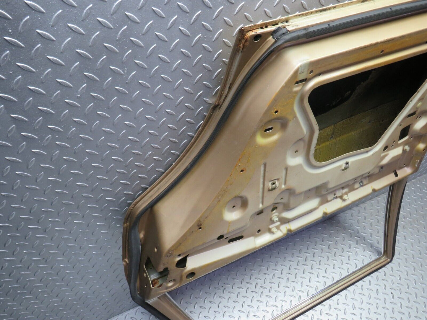 28195 Mercedes-Benz S123 240D Wagon Rear Right Door
