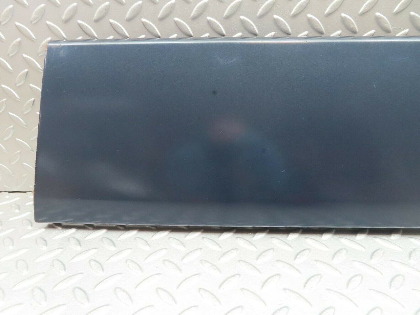 10539 Mercedes-Benz W201 190E Front Right Door Moulding Trim 2016905640
