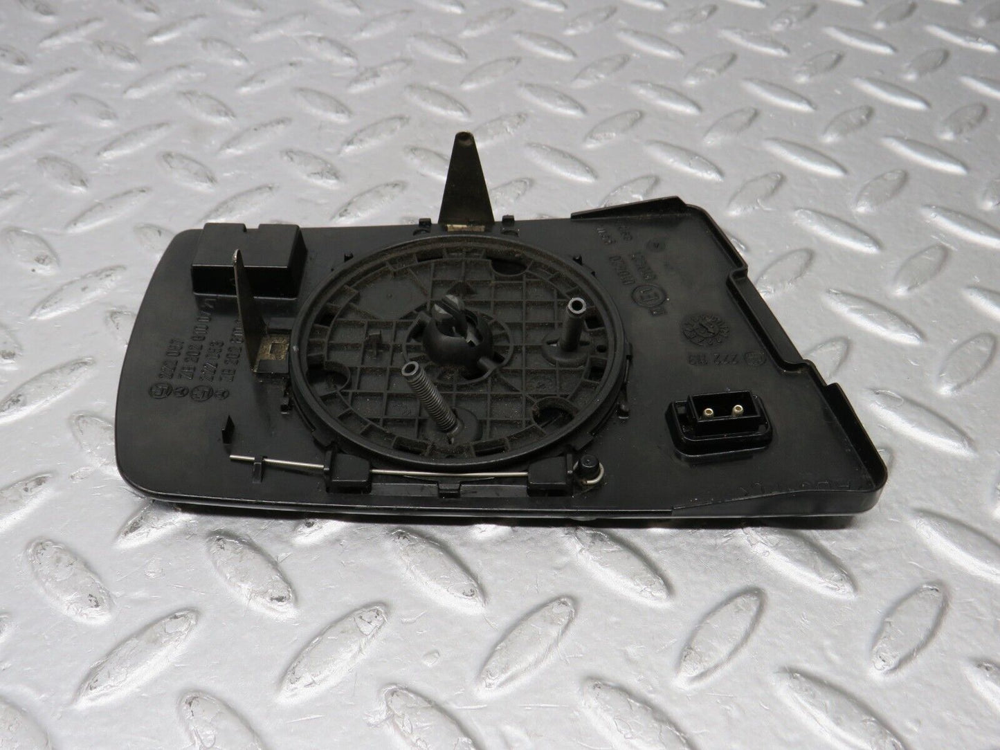 35329 Mercedes-Benz W210 Electric Wing Mirror Glass Left 2028100721 2028100321