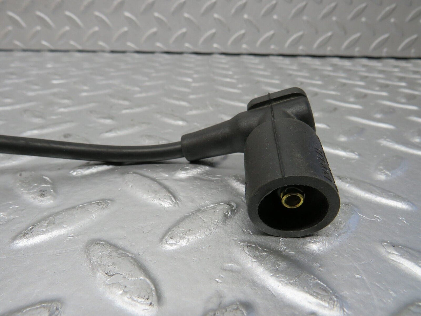 38100 Mercedes-Benz A124 320E Ignition Coil Lead 0300362105 0356250035 0001593442
