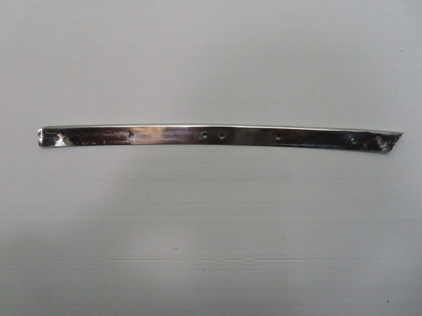 7175 Mercedes-Benz C107 350SLC Coupe Roof Chrome Moulding Right Side