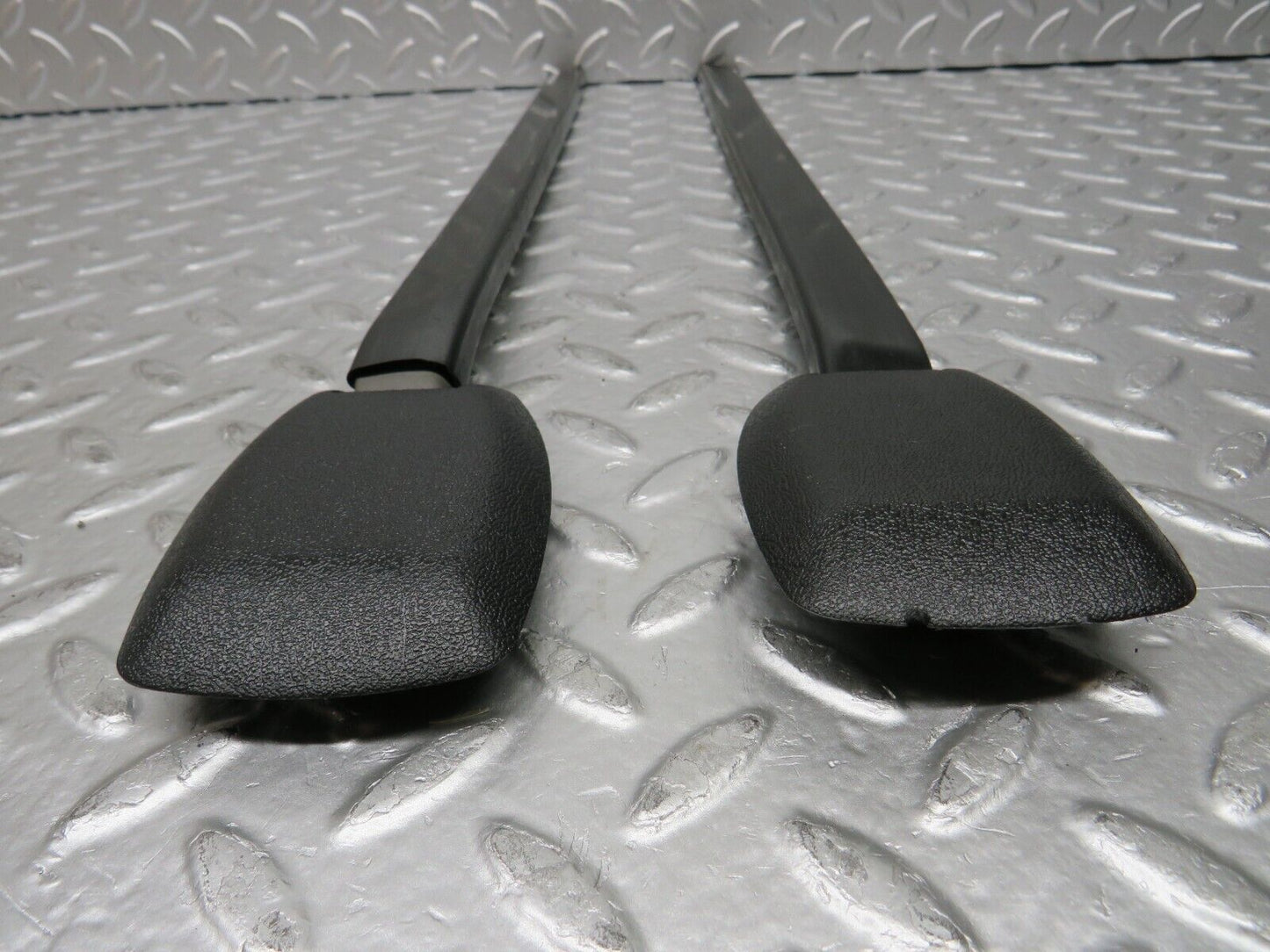 30366 Mercedes-Benz W124 230E Seat Belt Runner Pair 1249193520