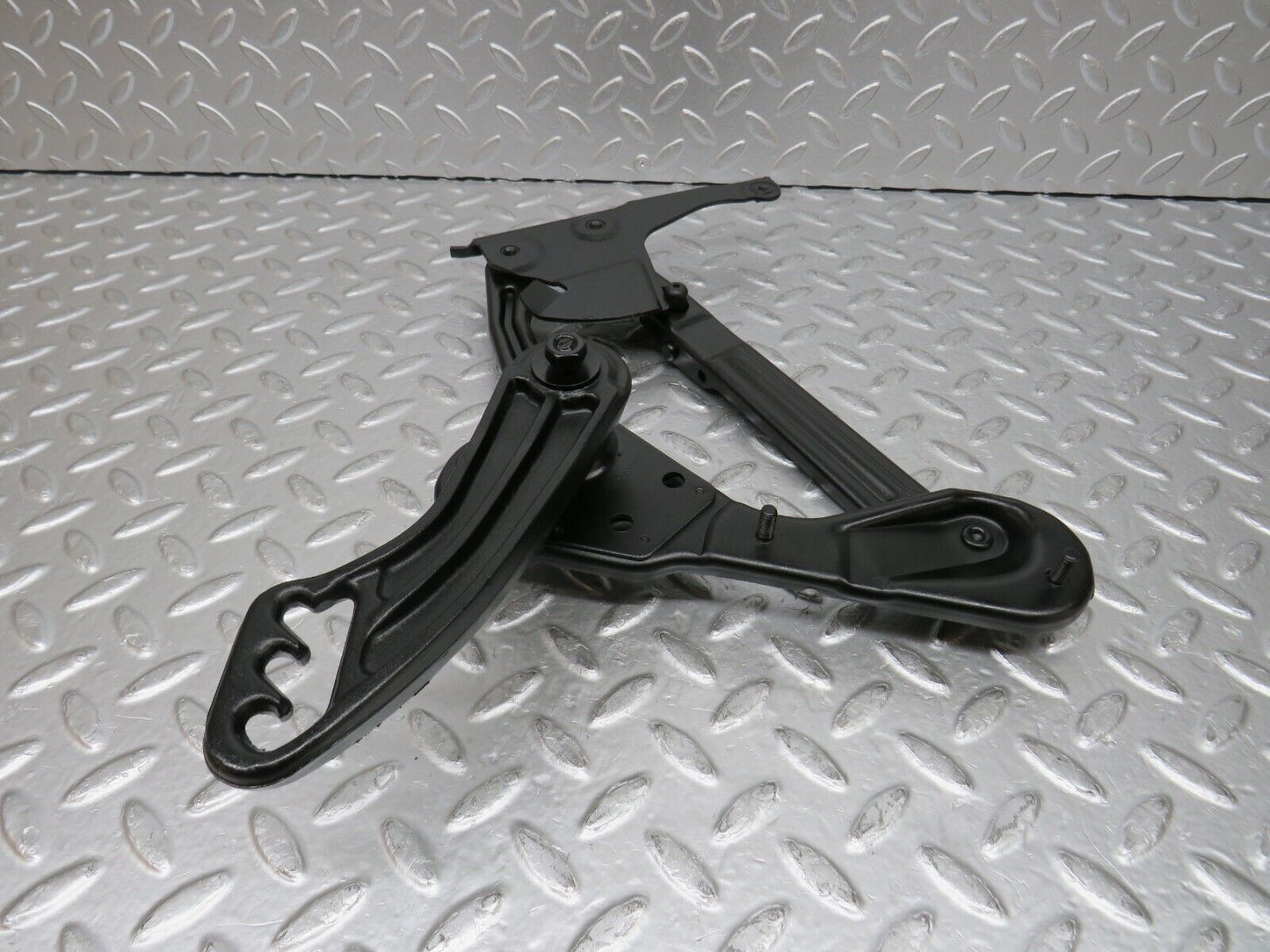 31440 Mercedes-Benz S124 220TE Wagon Bonnet Hinge Right Side 1298870274