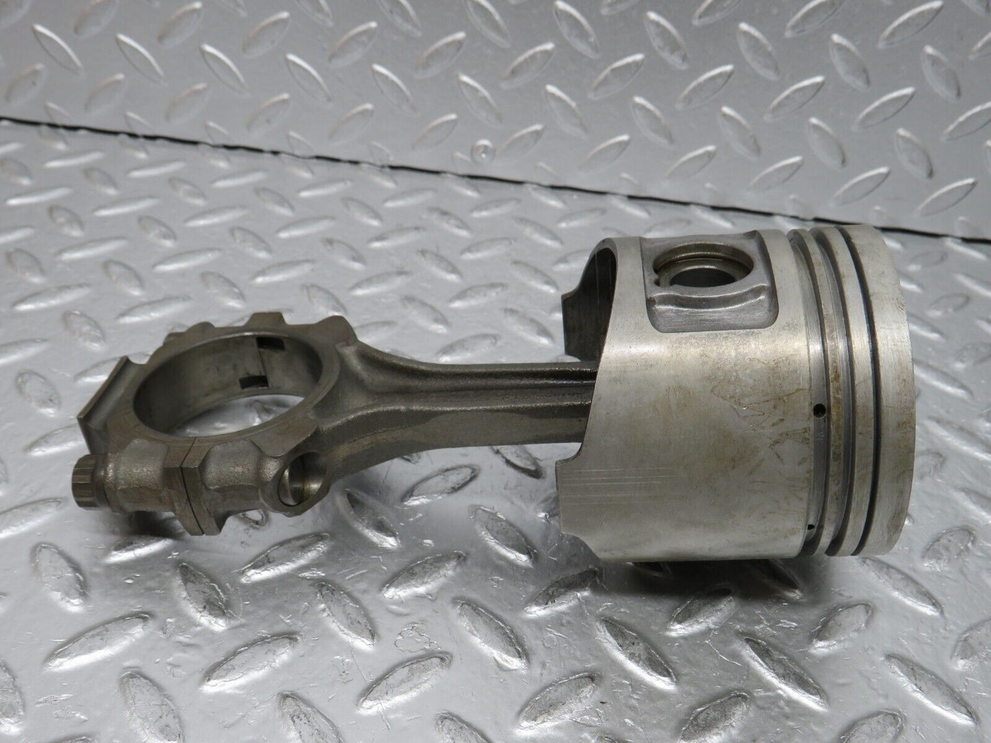 0004 Mercedes-Benz W116 350SE Piston With Connecting Rod 92.00 mm