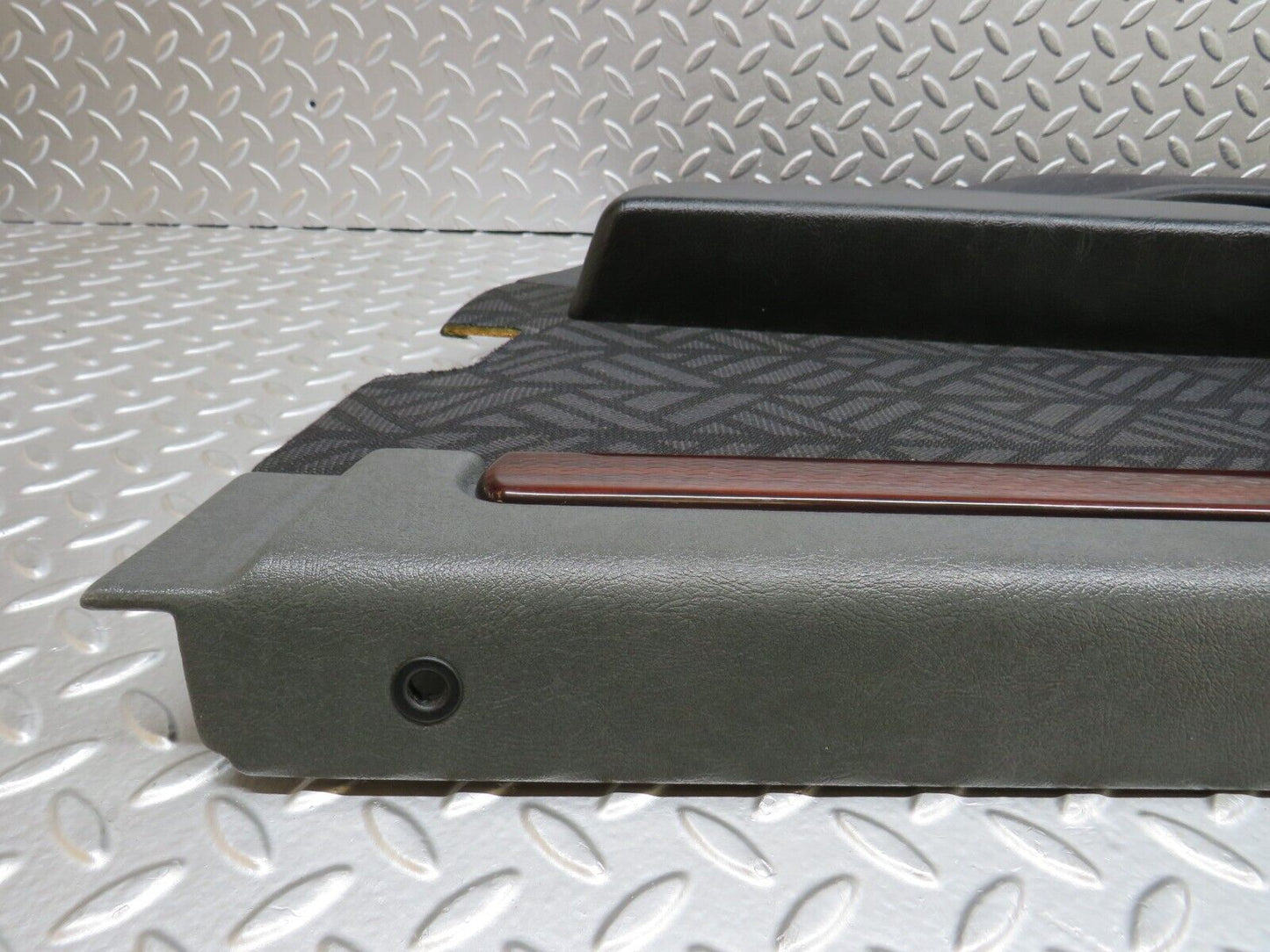 33355 Mercedes-Benz W202 C180 Front Right Door Card 2027202463