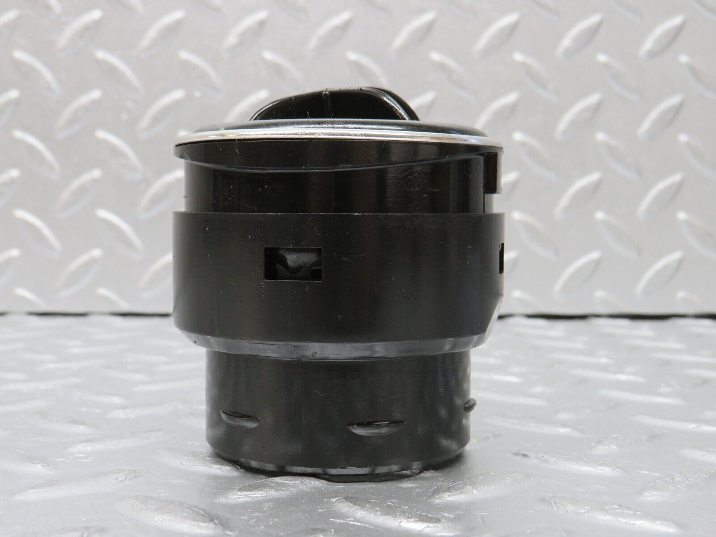 32746 Mercedes-Benz C107 R107 Dashboard Air Vent