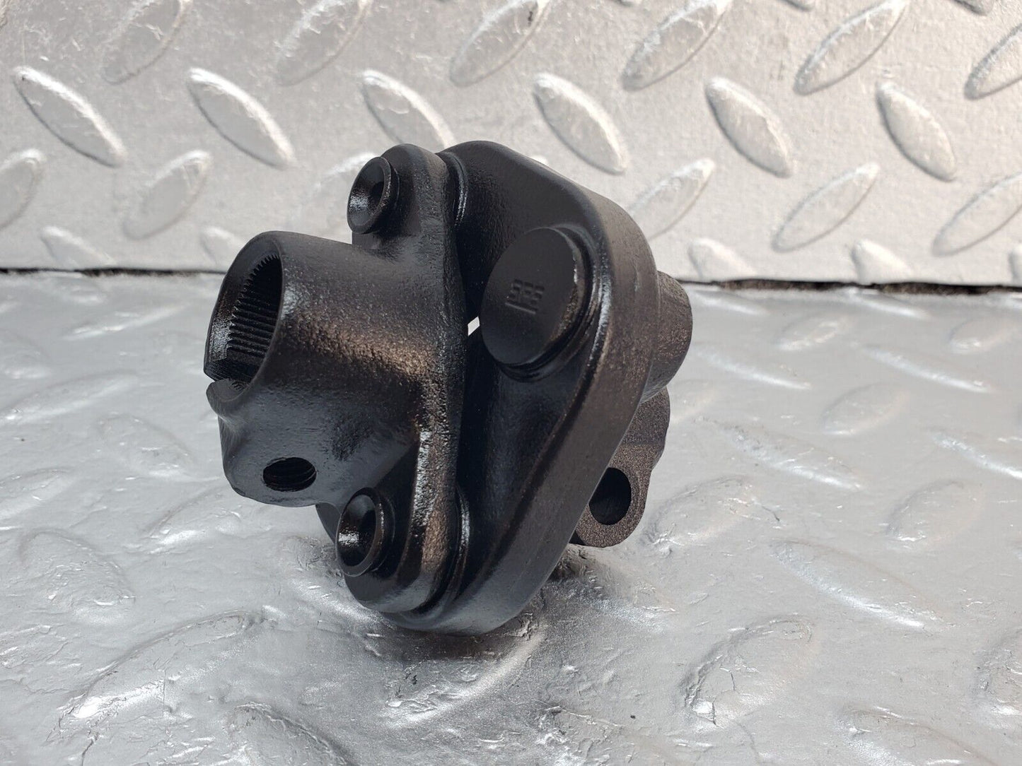 45945 Mercedes-Benz W126 420SE Steering Column Lower Shaft Connector