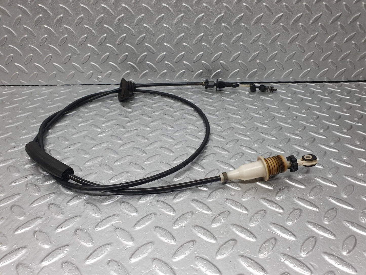42368 Mercedes-Benz R129 320SL Coupe Accelerator Cable 1293002130 1243010197