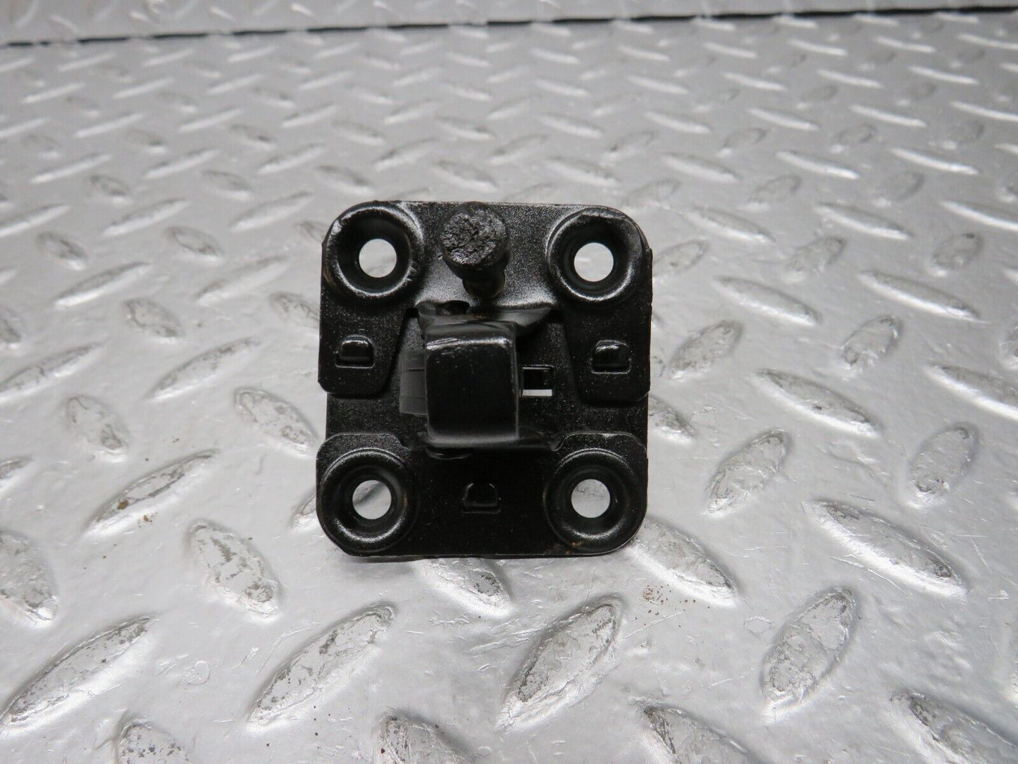 29695 Mercedes-Benz W123 230E Bonnet Lock Latch