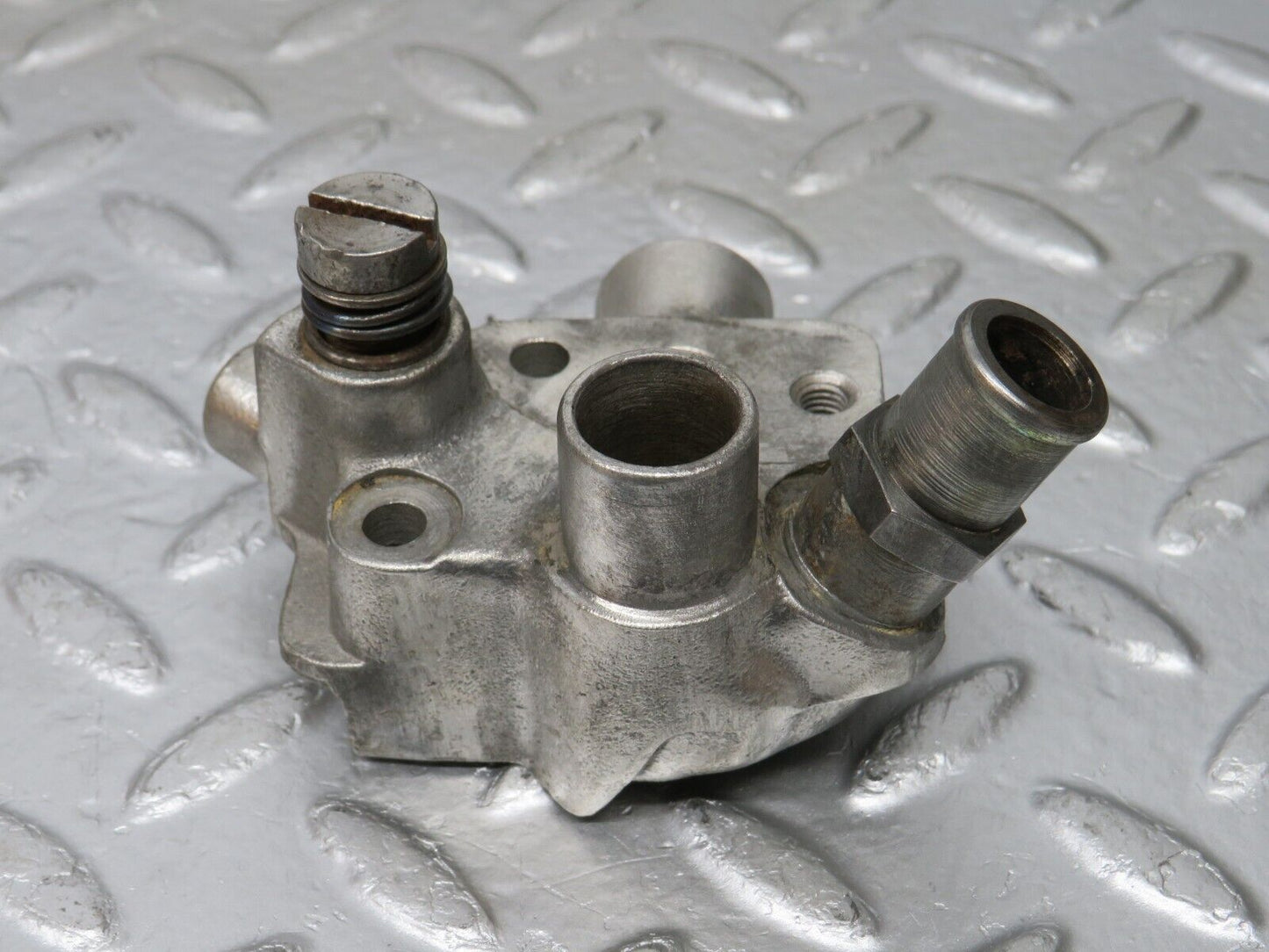 32974 Mercedes-Benz C107 R107 350 V8 Auxiliary Air Valve 1160940012