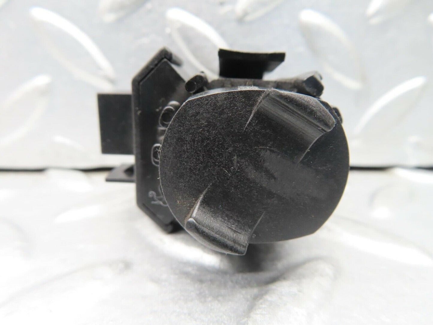 15089 Mercedes-Benz W140 S320 Kick Down Switch 0025452214