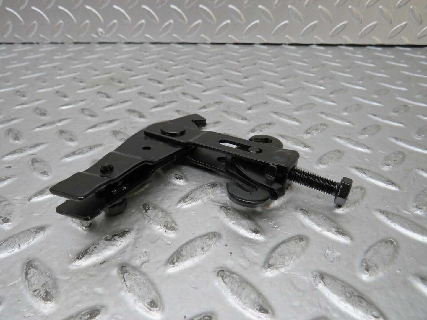 27696 Mercedes-Benz S124 300TE Wagon Handbrake Adjusting Handbrake Regulator