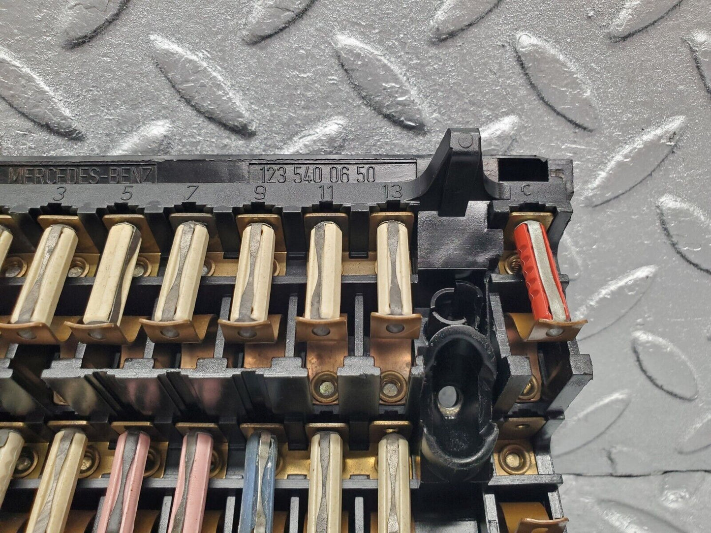46358 Mercedes-Benz C123 280CE Coupe Fuse Box 1235400650