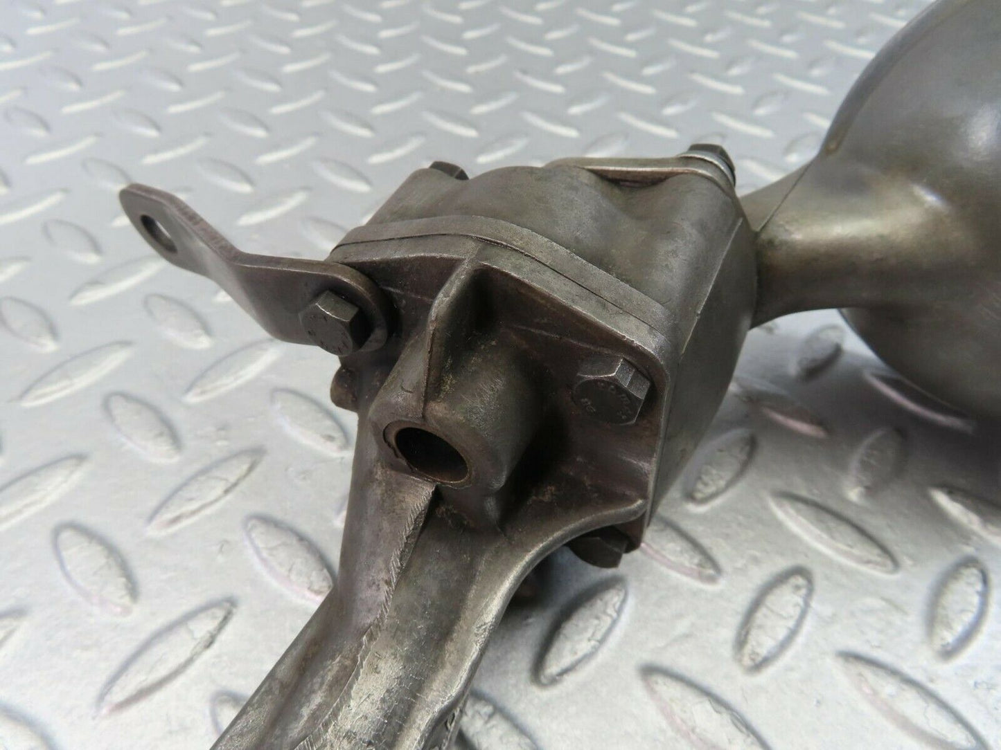9190 Mercedes-Benz W111 Engine Oil Pump 1801800502