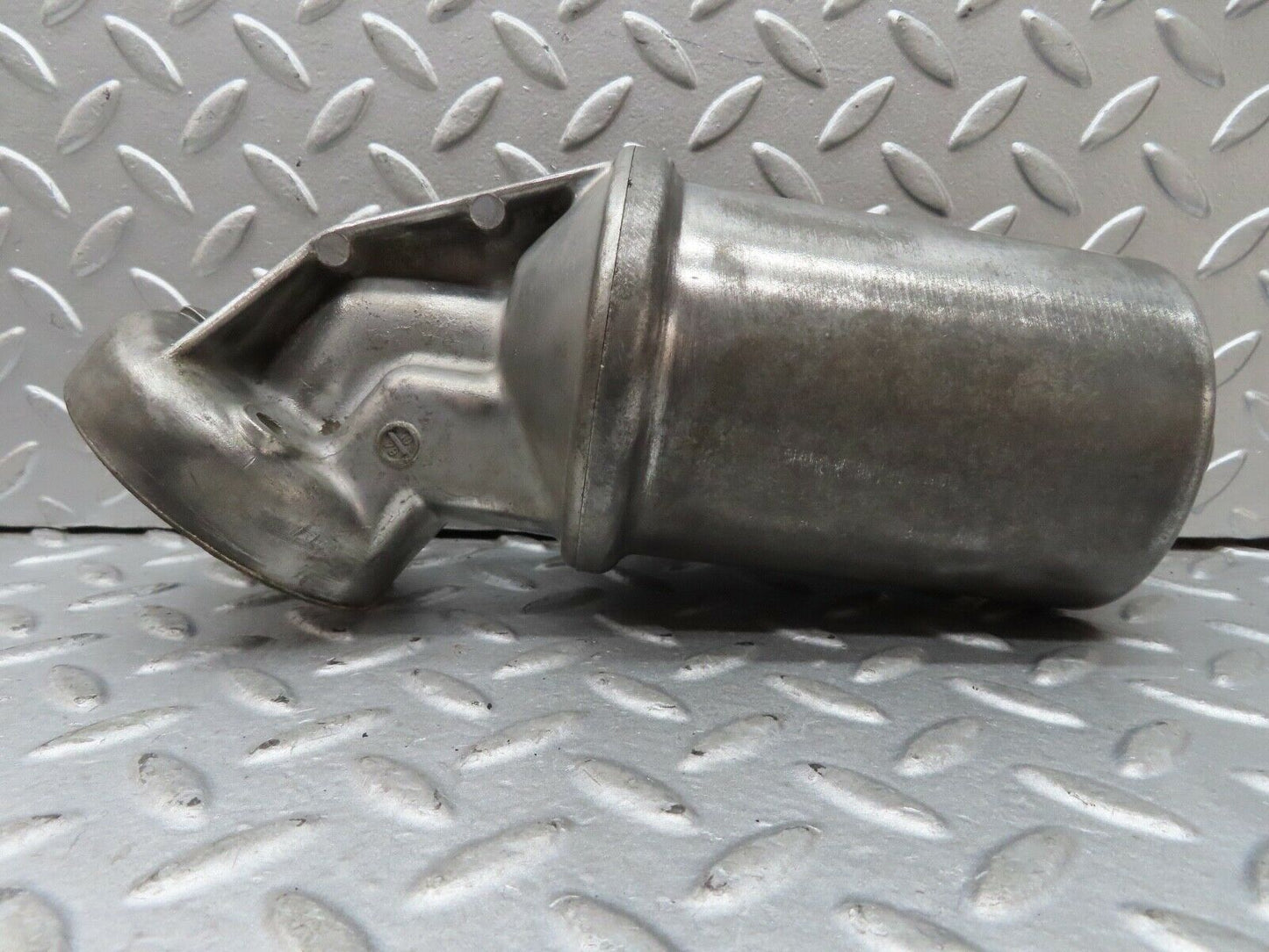 17710 Mercedes-Benz W116 450SEL Oil Filter Housing 1161840509