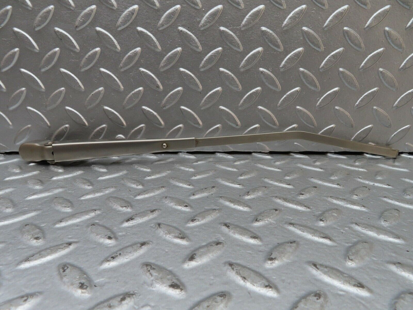 20409 Mercedes-Benz W114 280CE Coupe Wiper Arm Right Side