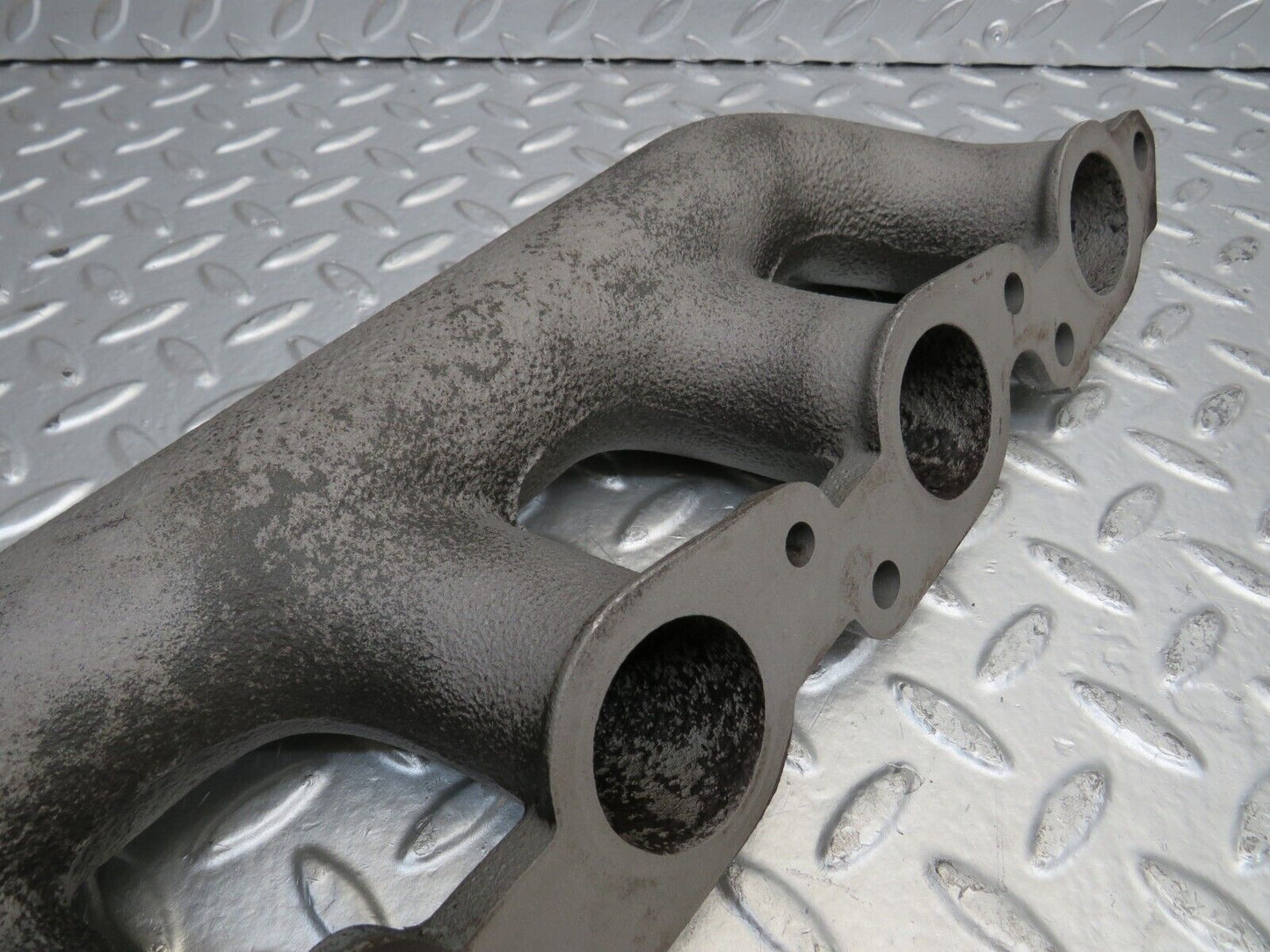 25389 Mercedes-Benz W201 190D Exhaust Manifold 6021420201