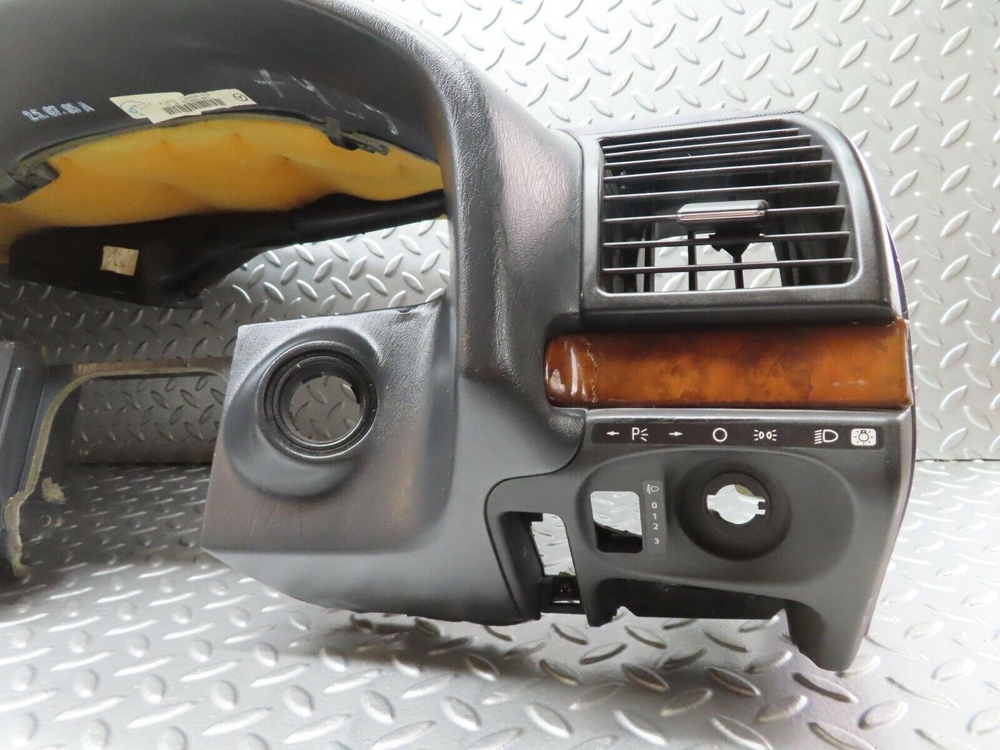 14892 Mercedes-Benz W140 S320 Dashboard