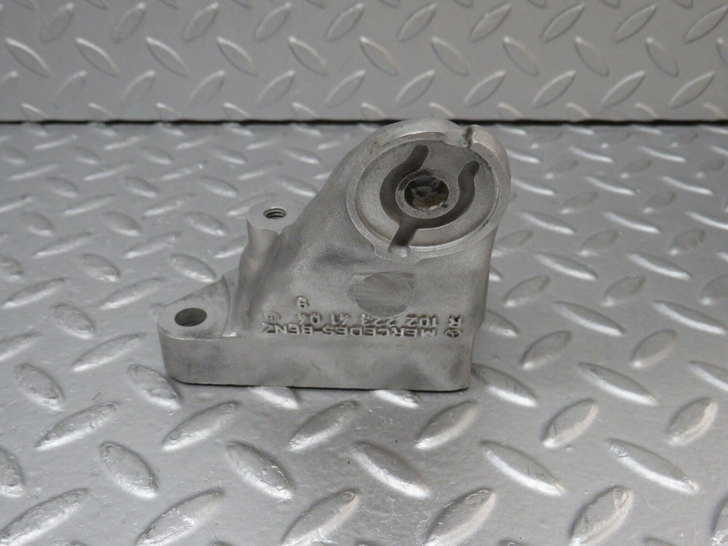 36788 Mercedes-Benz W201 190E 2.0L Engine Mount Bracket Left Side 1022234104