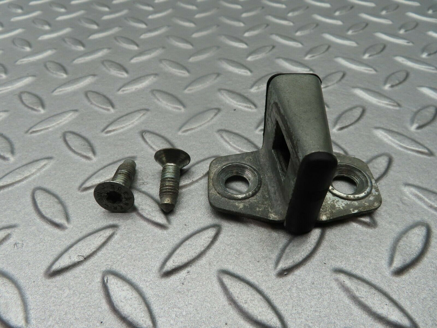 5368 Mercedes-Benz W124 230E Door Lock Latch