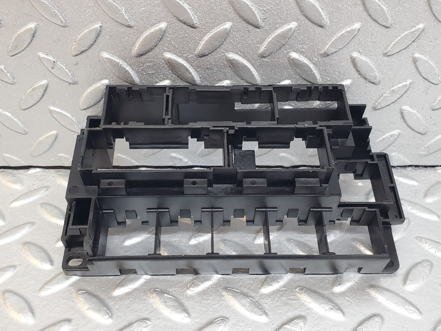 44723 Mercedes-Benz W124 220E Fuse Relay Holder Bracket 1245450140