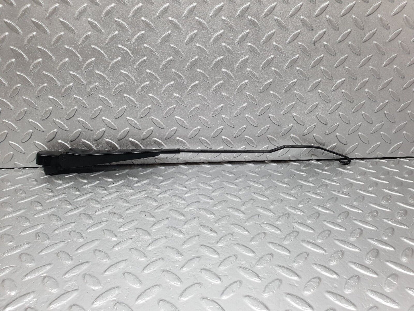 43705 Mercedes-Benz C126 380SEC Coupe Windscreen Wiper Arm Left Side Bosch