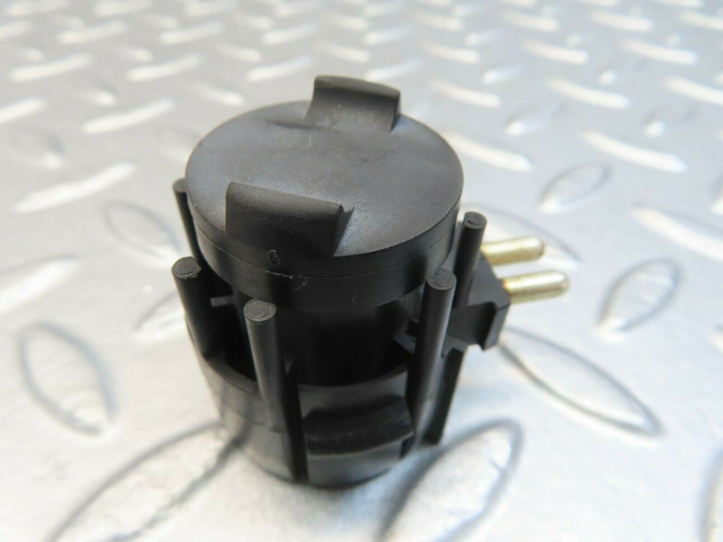 11498 Mercedes-Benz C123 230CE Coupe Gearbox Kickdown Switch 0015456314