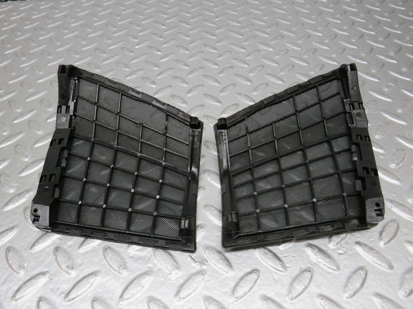 32493 Mercedes-Benz S124 300TE Wagon Dashboard Speaker Cover Pair