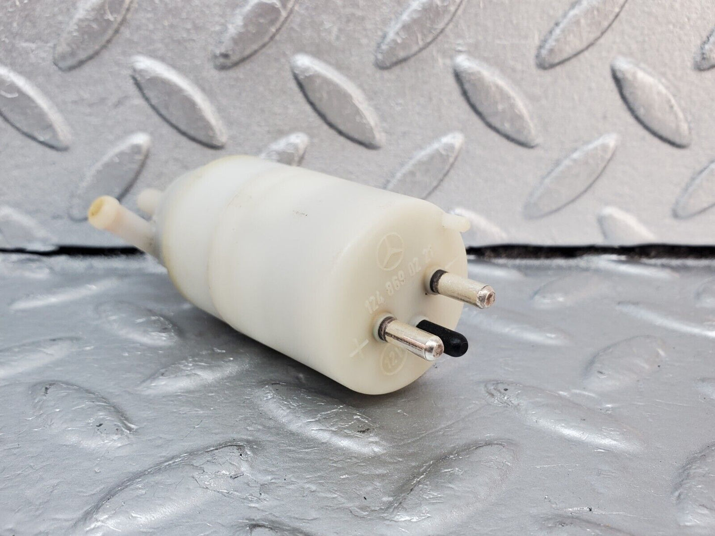 45684 Mercedes-Benz W126 420SE Windscreen Washer Pump Hella 1248690221