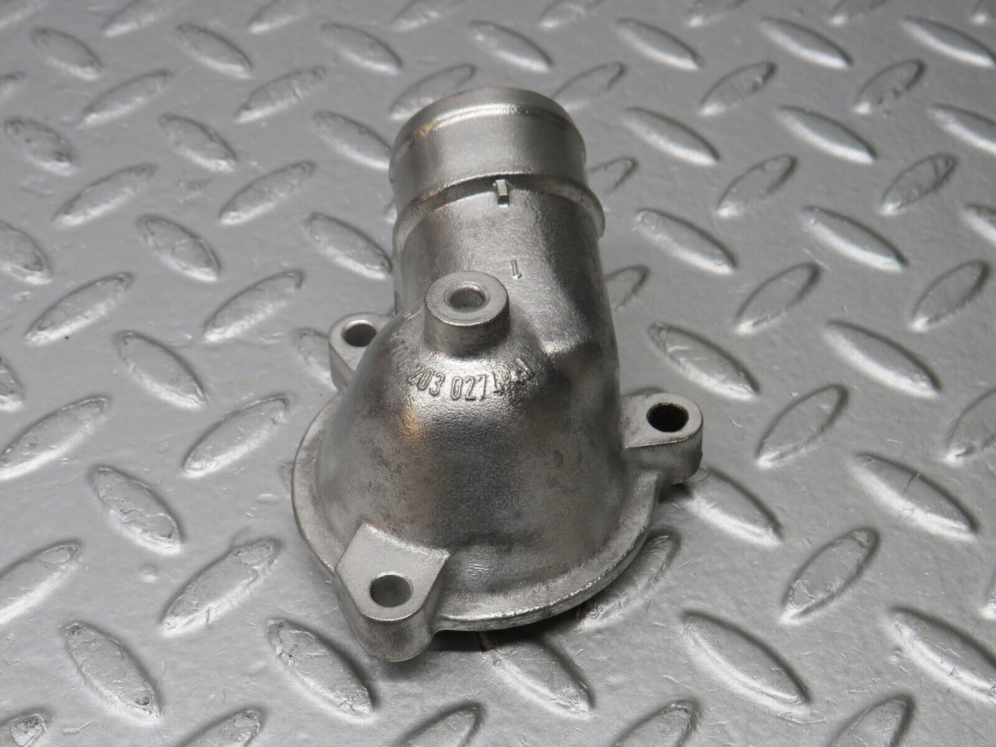 38632 Mercedes-Benz R129 280SL Coupe Thermostat Housing 1042030274