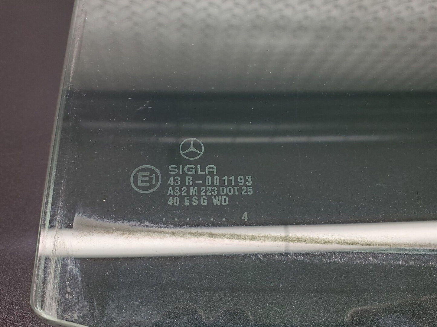 46248 Mercedes-Benz W124 280E Rear Right Door Window Glass