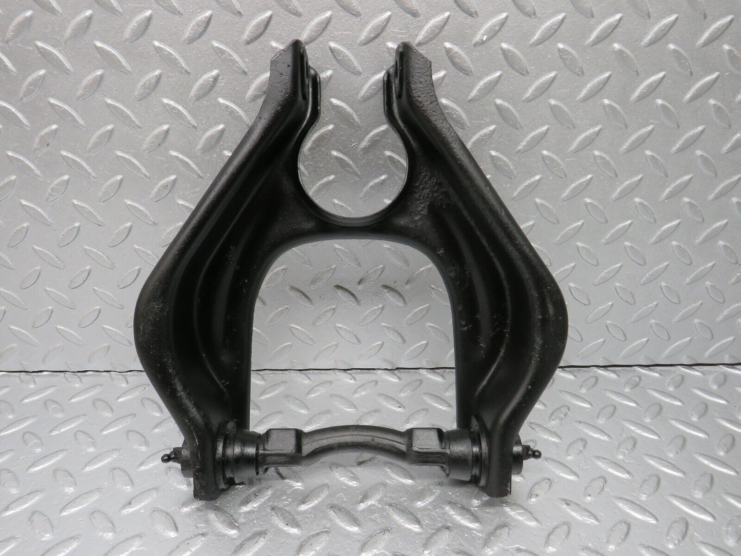 40387 Mercedes-Benz W110 230 Front Right Upper Control Arm