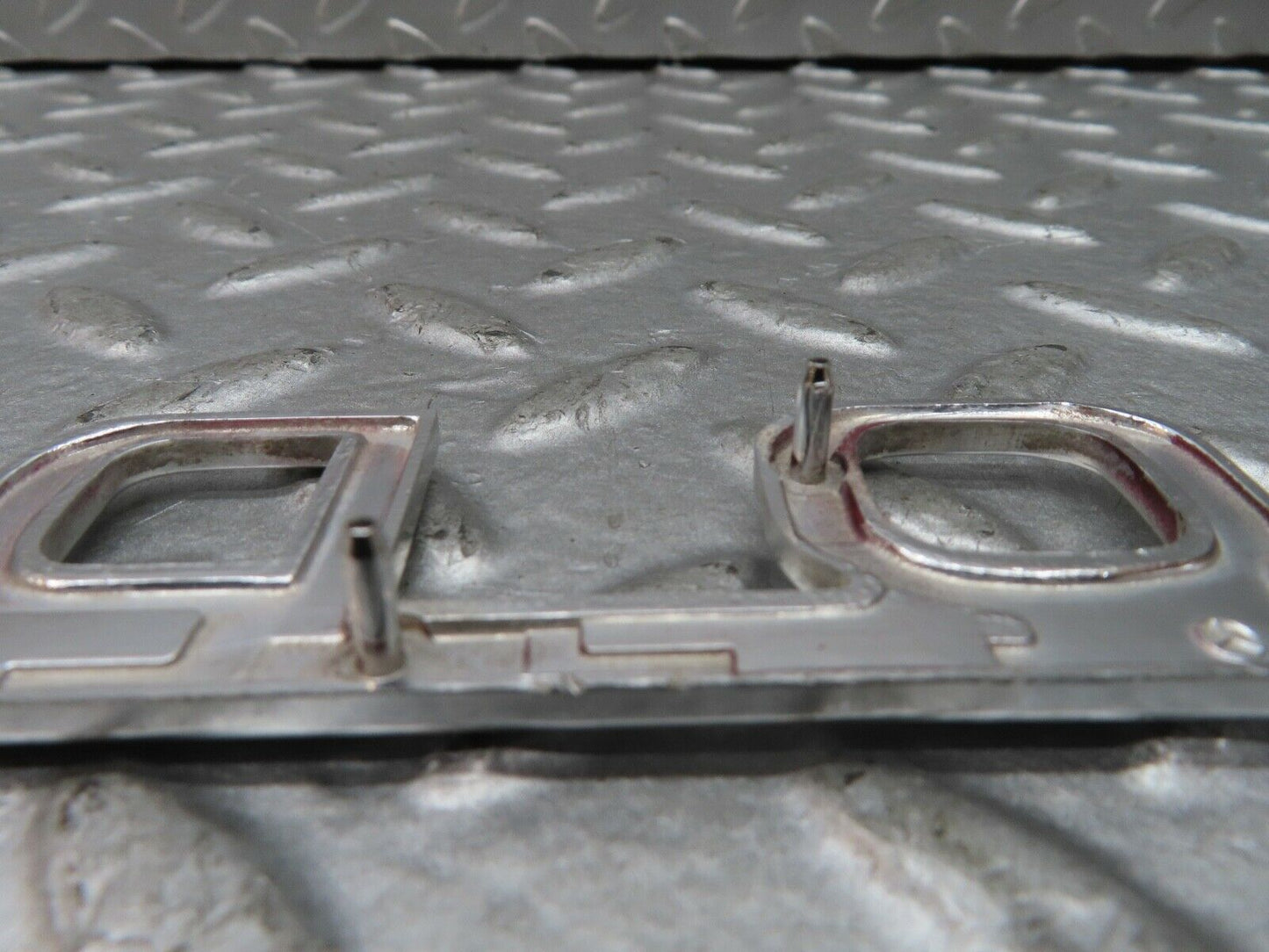 19113 Mercedes-Benz W123 300D Trunk  Badge Emblem 1238170915