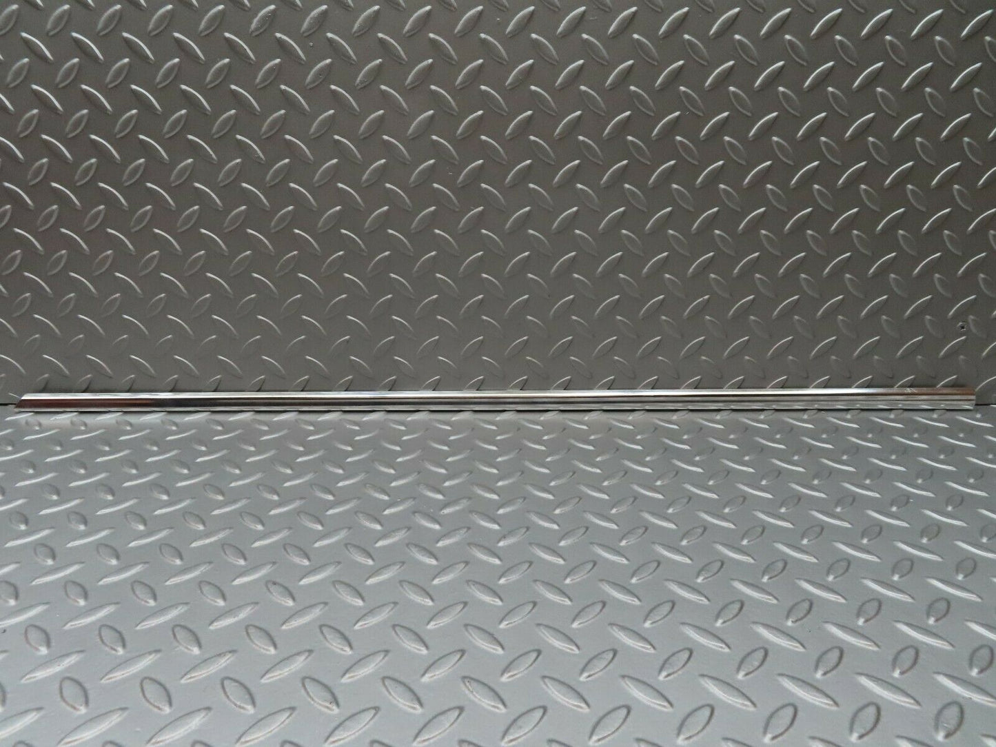 3743 Mercedes-Benz S123 200T Wagon Front Left Door Chrome Moulding Trim