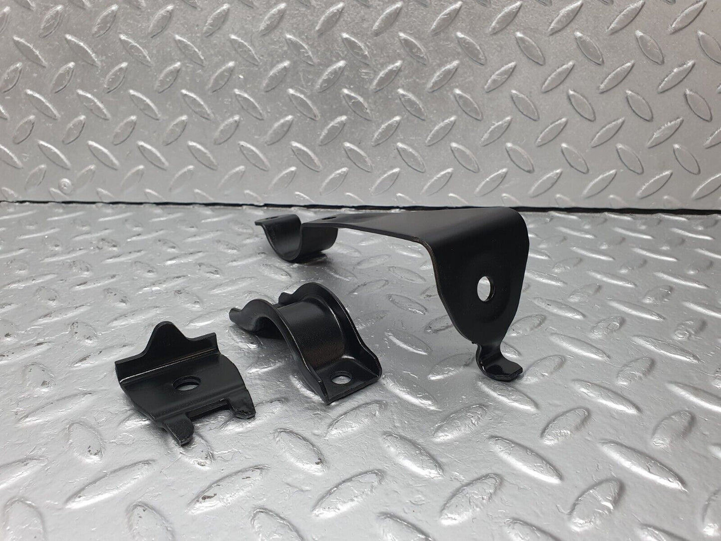 41593 Mercedes-Benz W124 200E Anti Roll Bar Holder Bracket Front Right