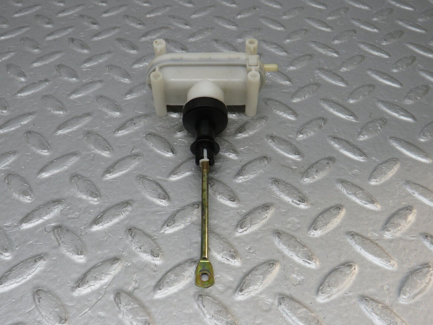 36633 Mercedes-Benz W201 190E 2.0L Rear Left Door Lock Vacuum Actuator