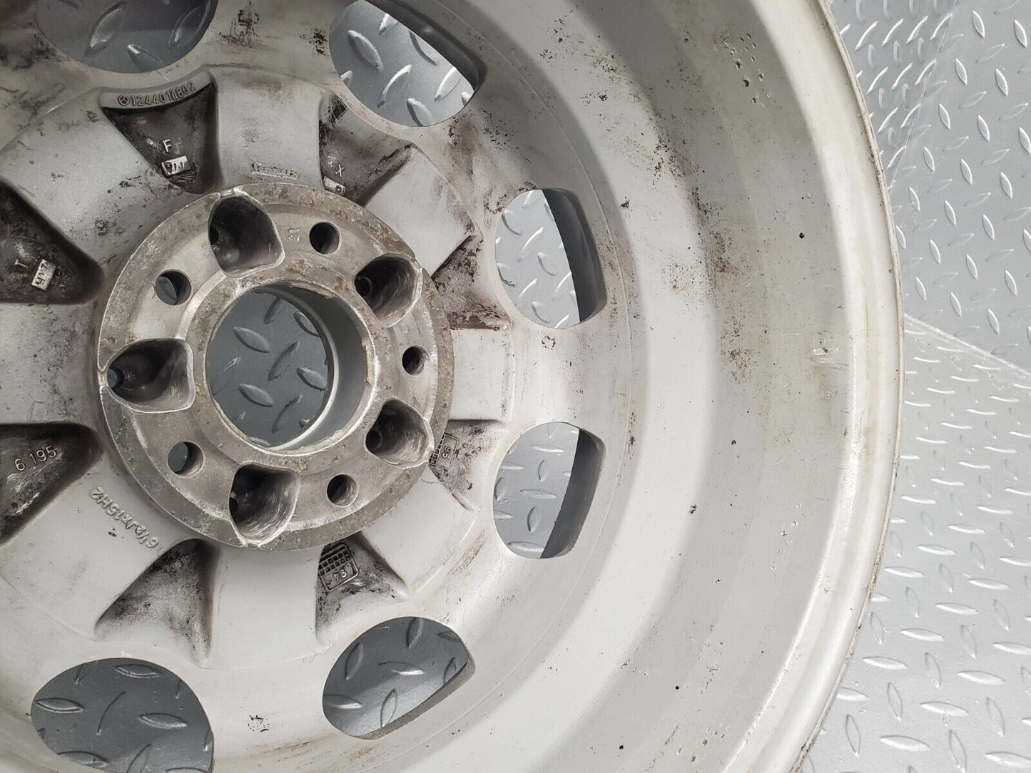 46103 Mercedes-Benz Alloy Wheel Set 6.5Jx15H2 ET44 1244011802