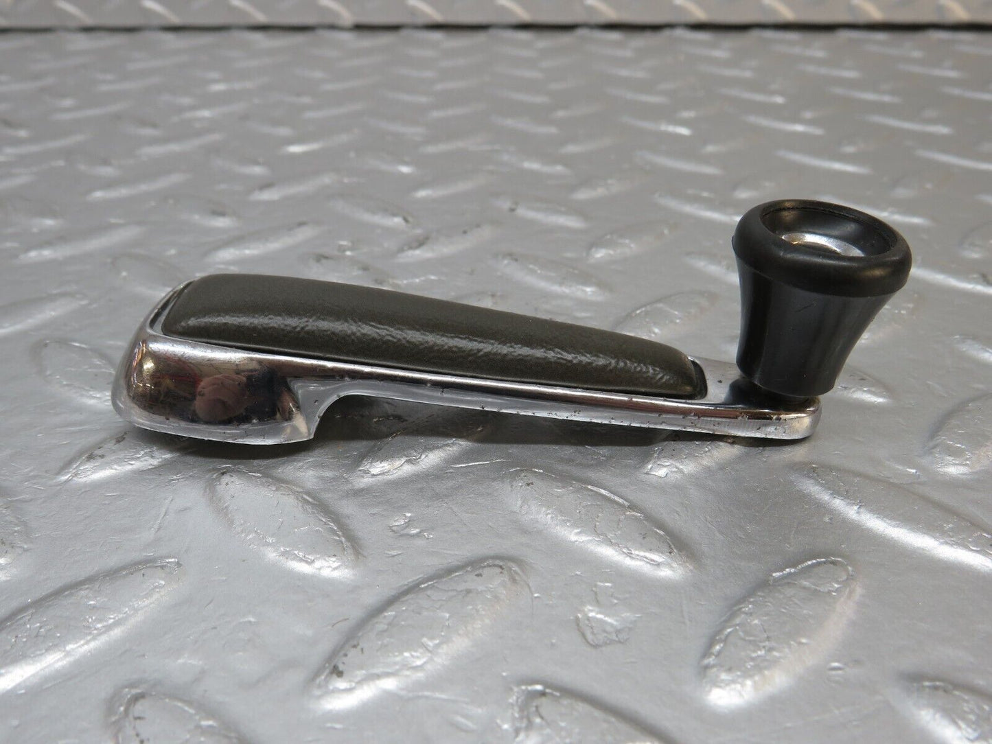 40221 Mercedes-Benz W110 230 Window Lifter Crank Handle