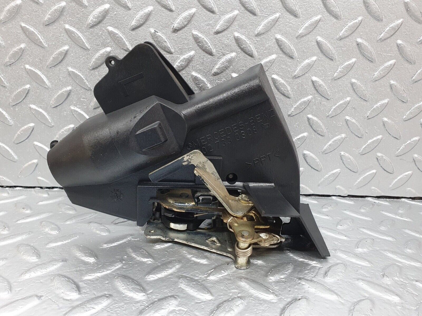 42011 Mercedes-Benz W202 C200 Rear Left Door Lock Mechanism 2027330308