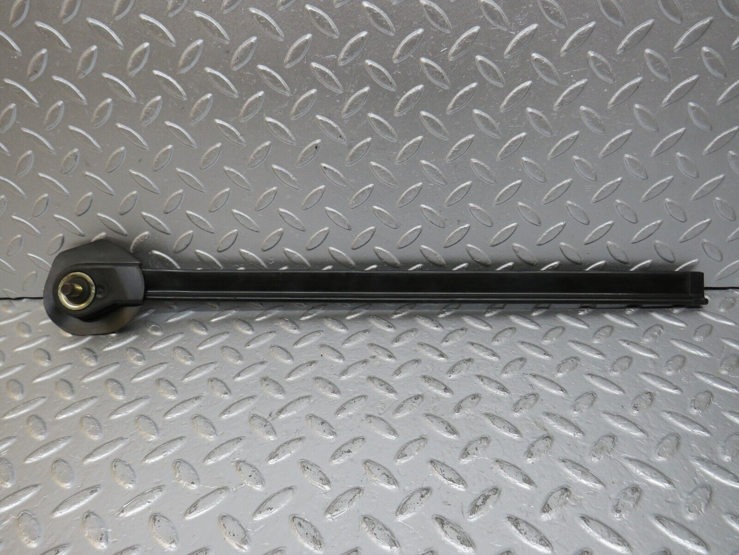 33891 Mercedes-Benz C123 230CE Coupe Front Right Seat Belt Runner 1239192620