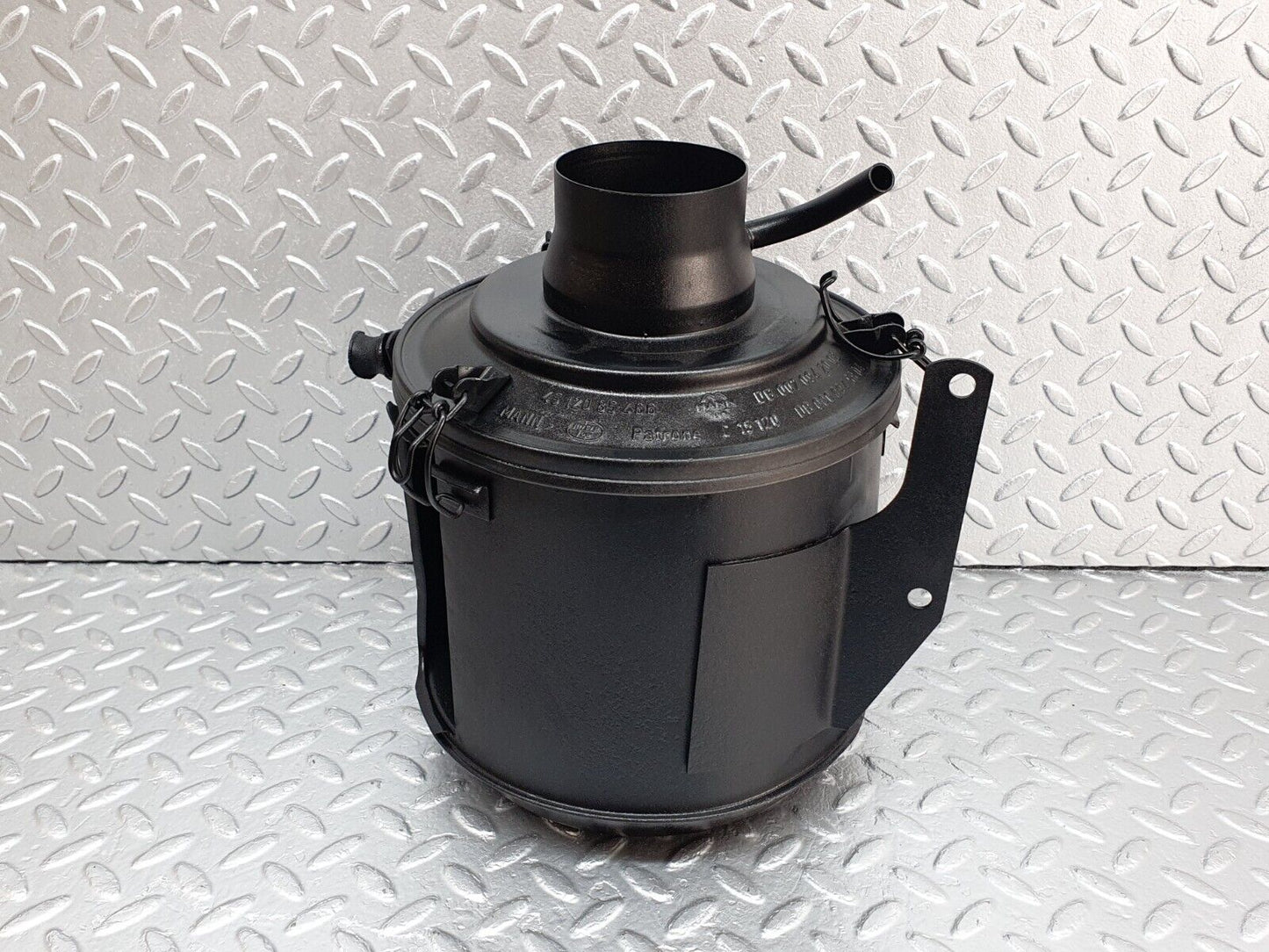 43197 Mercedes-Benz W108 280SE Air Filter Box Housing 4512085466 0070942002