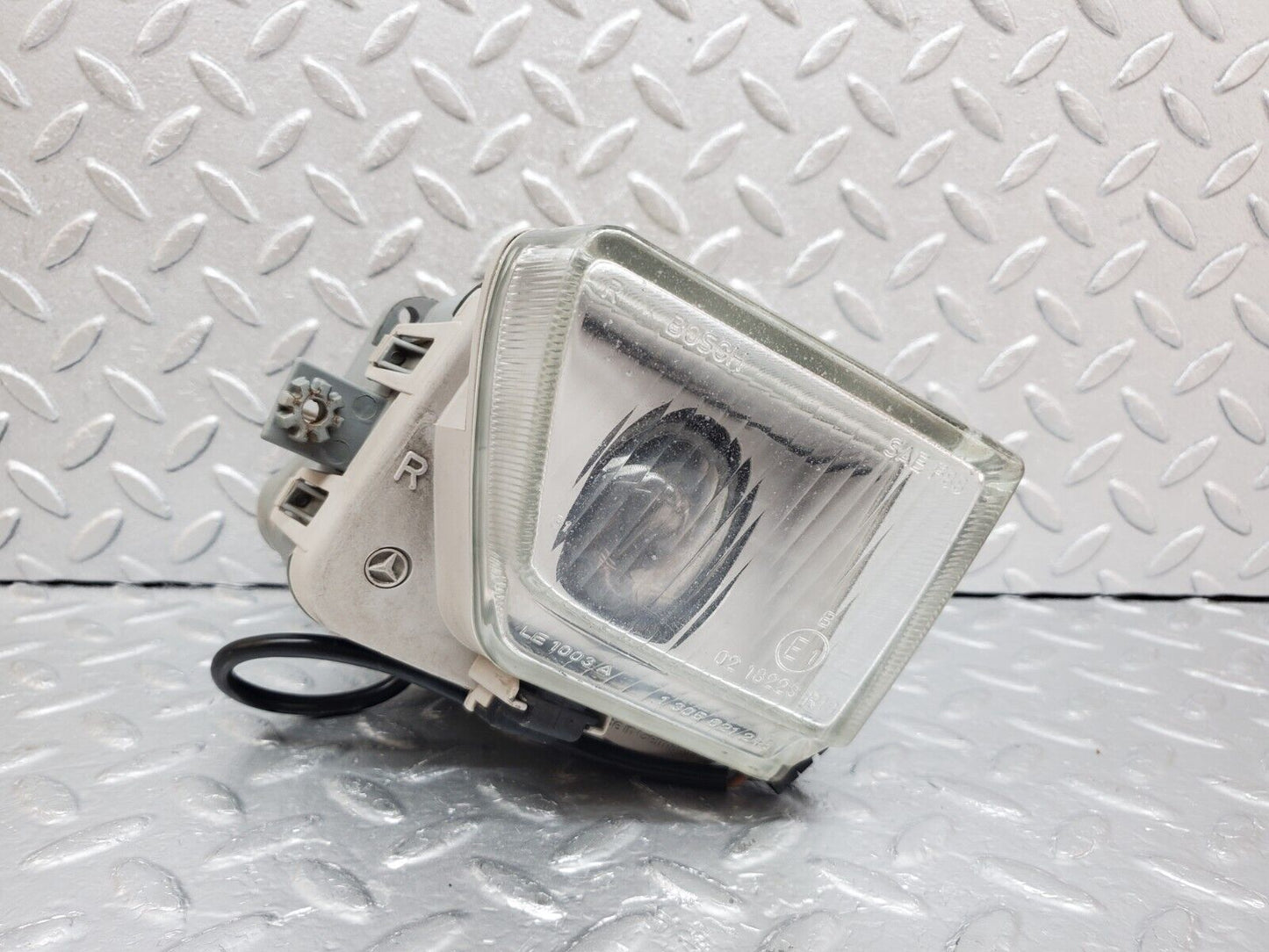 45196 Mercedes-Benz R129 300SL Coupe Front Right Fog Light Bosch 0305120002 1305621246