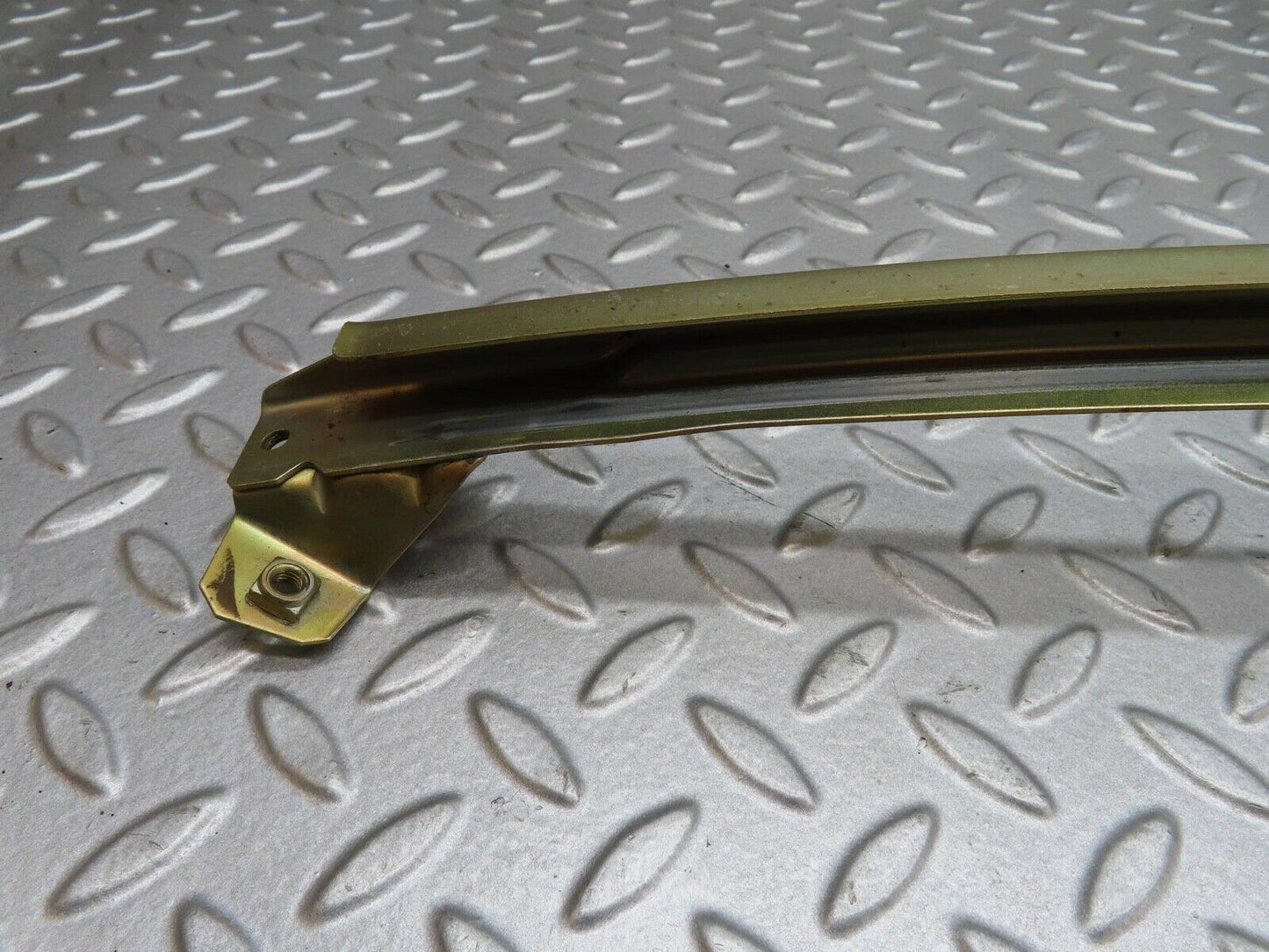 15171 Mercedes-Benz W140 S320 Front Left Door Window Channel