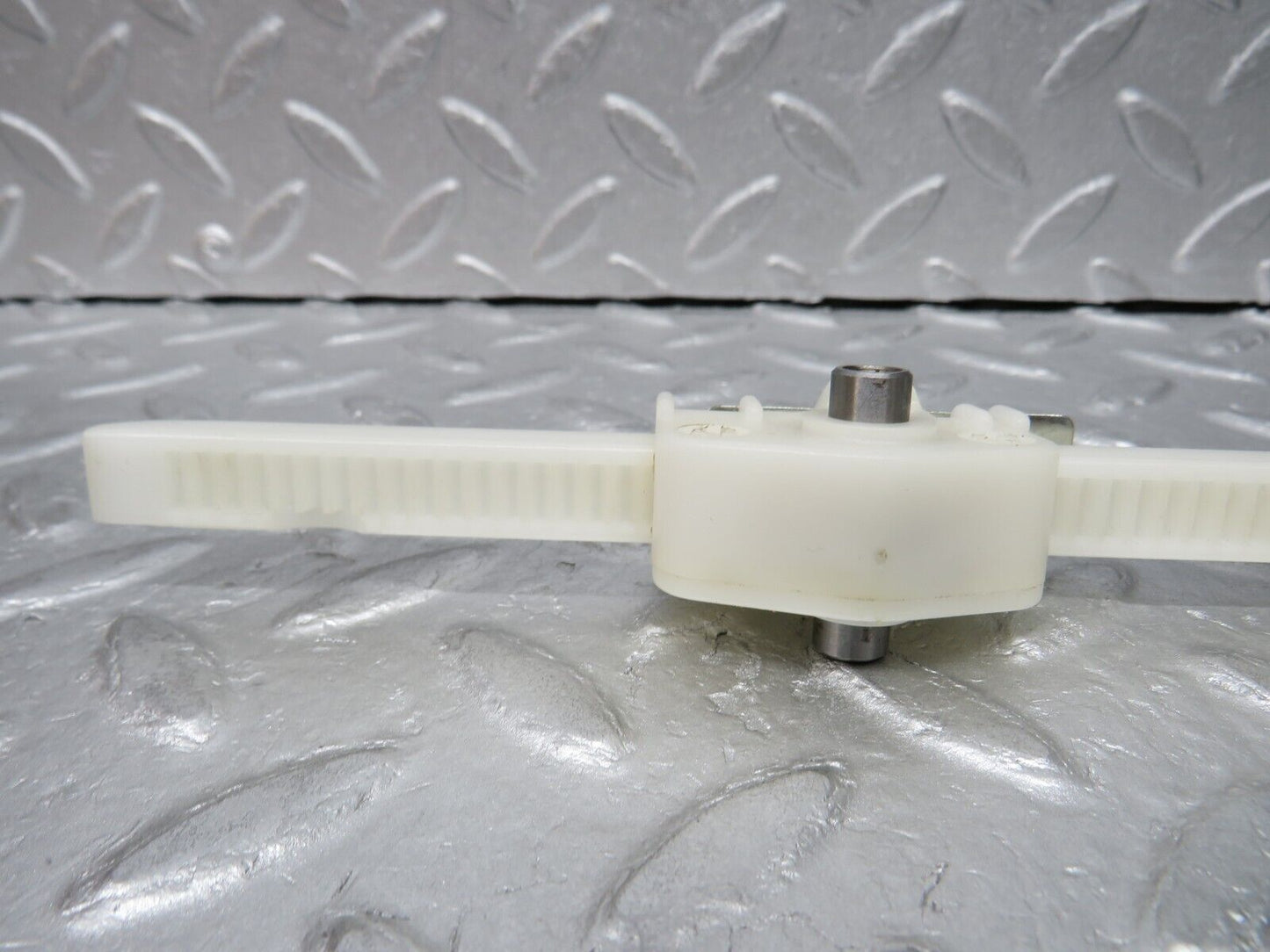 37104 Mercedes-Benz C126 420SEC Coupe Headrest Adjustment Plastic Rail Left