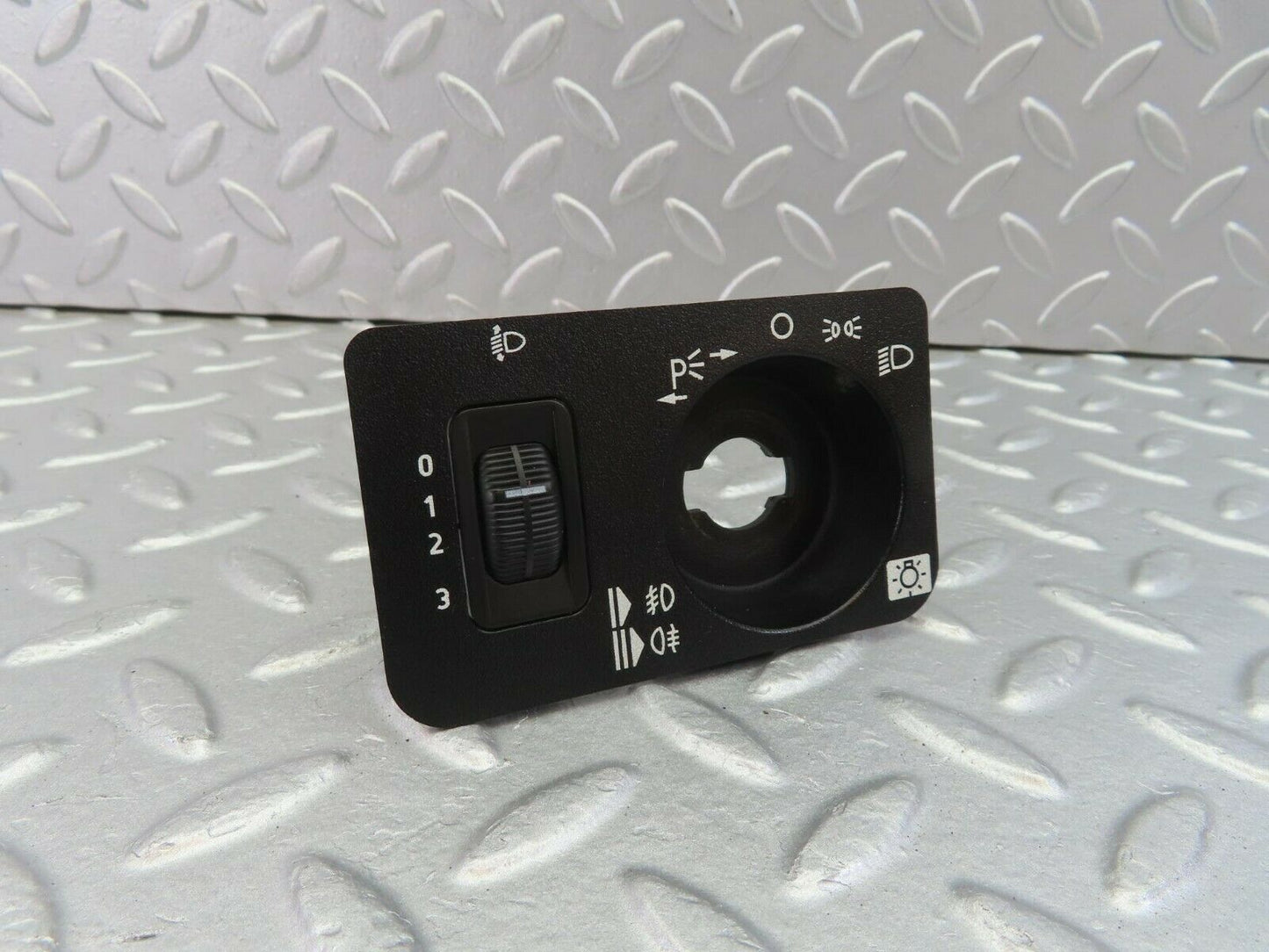10433 Mercedes-Benz W201 190E Light Switch Trim Cover 2016890880