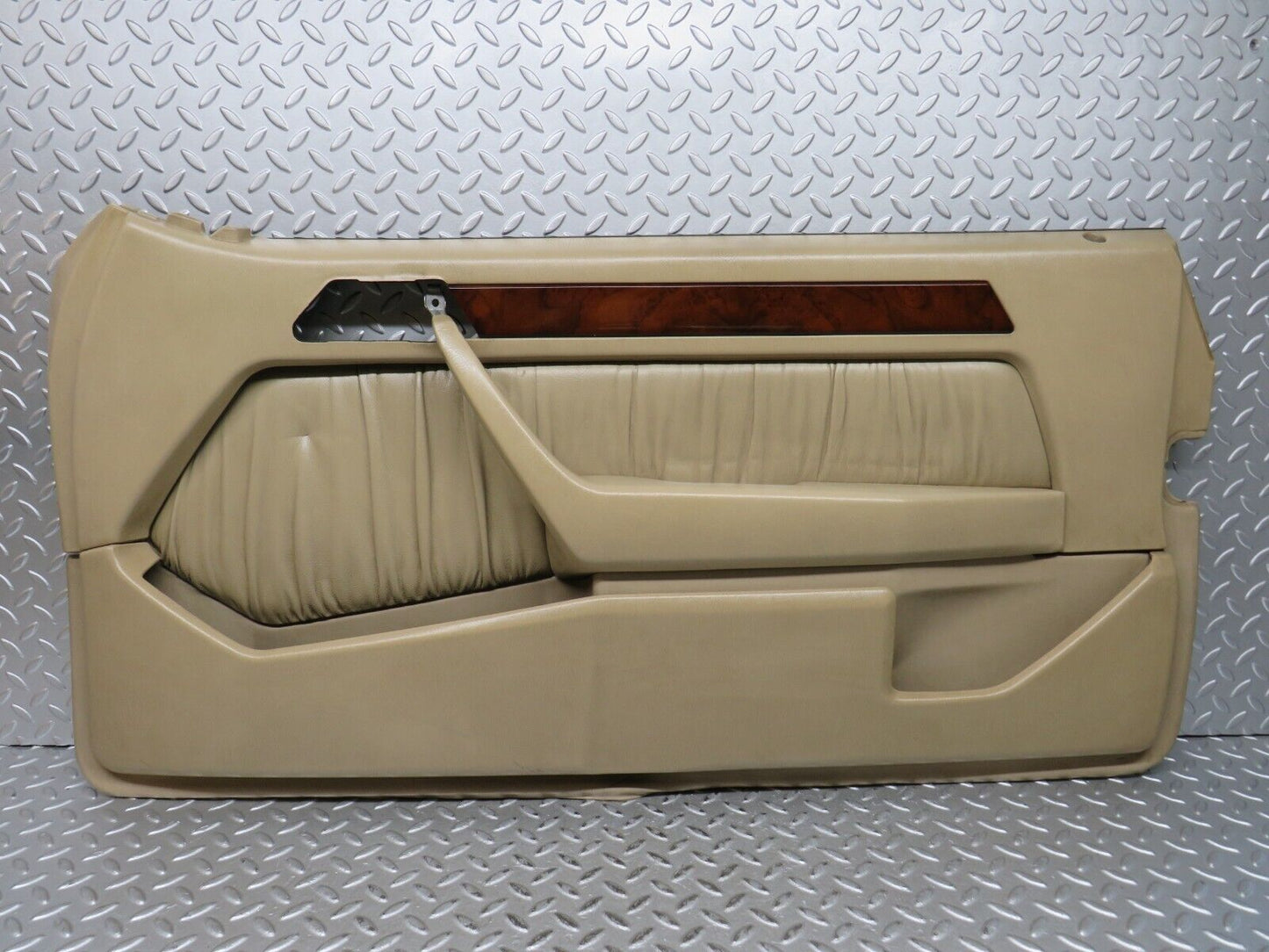 28944 Mercedes-Benz C124 320CE Front Right Door Card Beige 1247273270