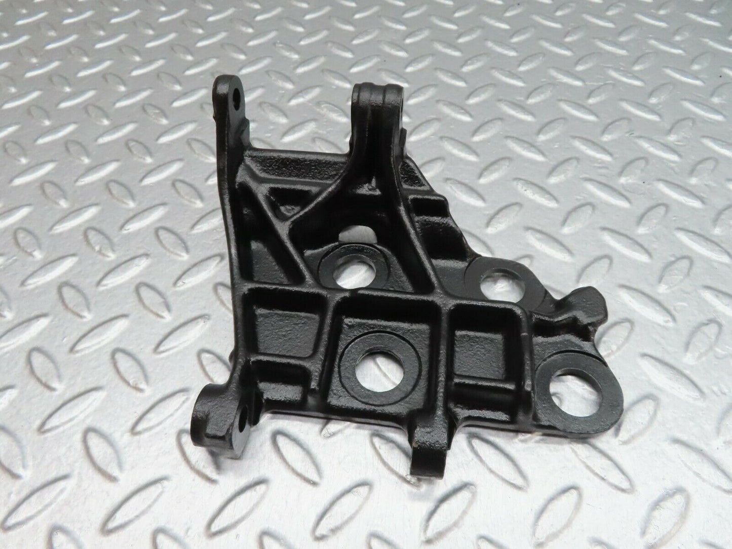 17993 Mercedes-Benz W123 200 Alternator Generator Bracket
