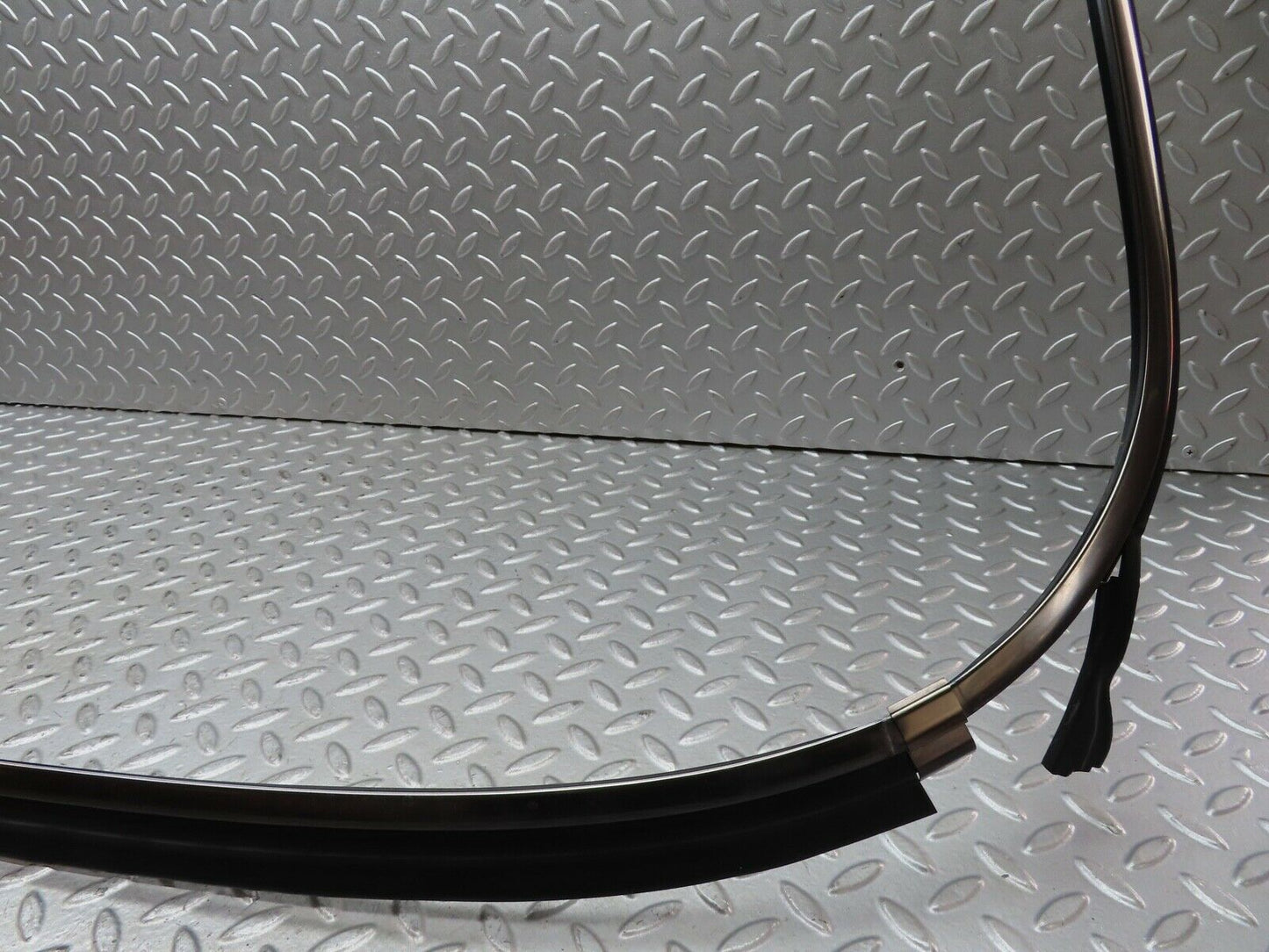 19731 Mercedes-Benz C140 CL420 Coupe Rear Windscreen Frame
