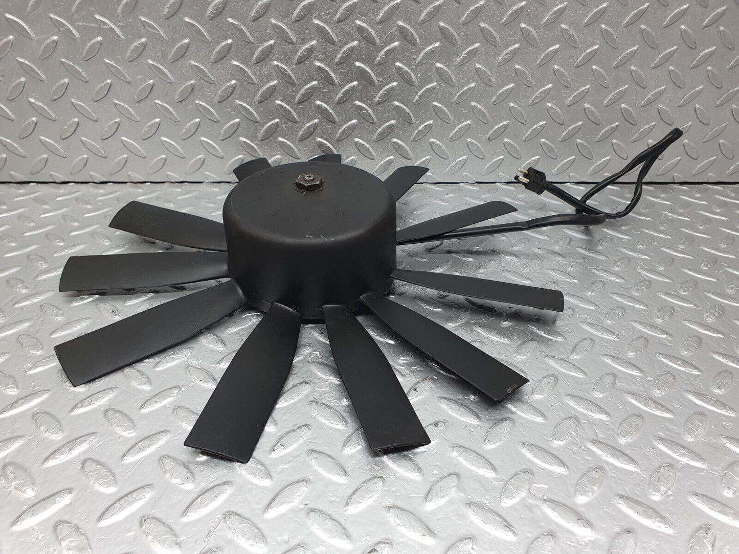 43808 Mercedes-Benz C126 380SEC Coupe Radiator Cooling Fan Bosch